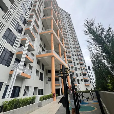 Aisha Staycation Wifi Big Patio Putrajaya Bagian luar foto