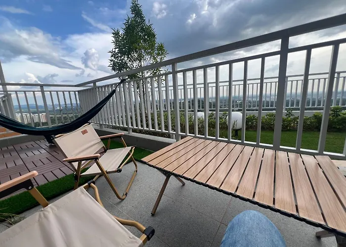 Aisha Staycation Wifi Big Patio Putrajaya